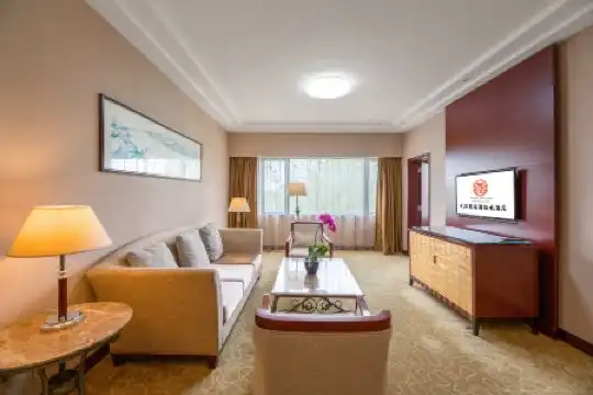Yanyuan International - 17