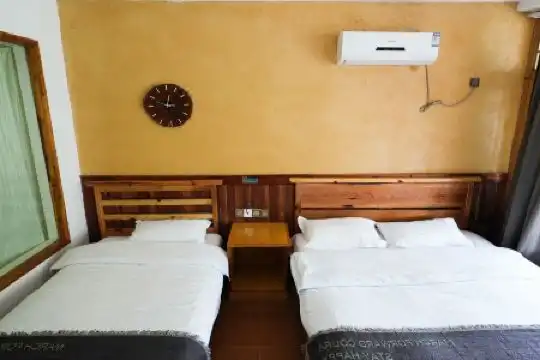 Longquan Inn - 86