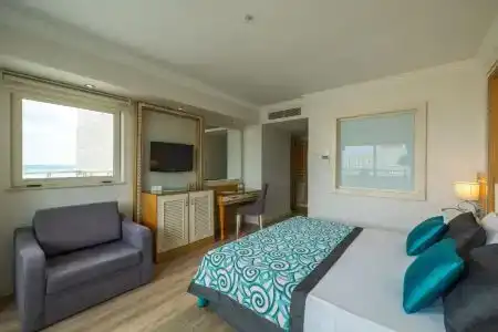 Crystal Waterworld Resort & Spa - Ultimate All Inclusive - 19