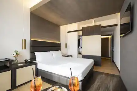 Warmthotel - 0