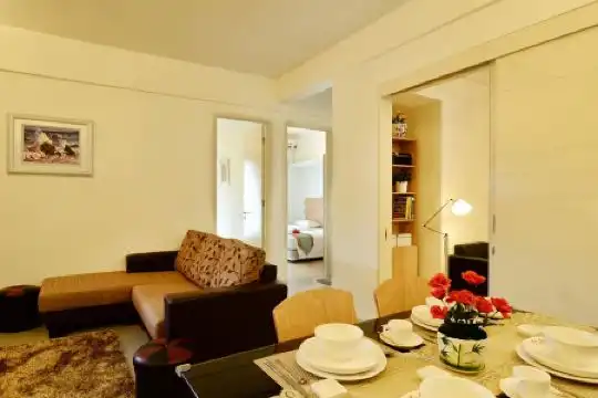 One-Stop Residence & - 40