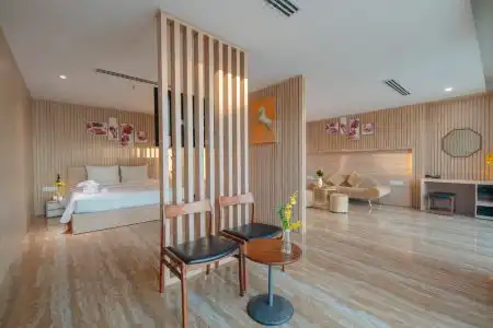 EMERALD BAY & SPA - 10