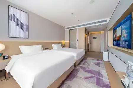GreenTree Inn Pudong Airport Huaxia East Road Lingkong Road Metro Station Express - 11