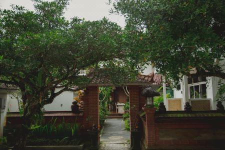 B Saya Villas - 80