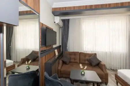 La Serena & Suites - 61