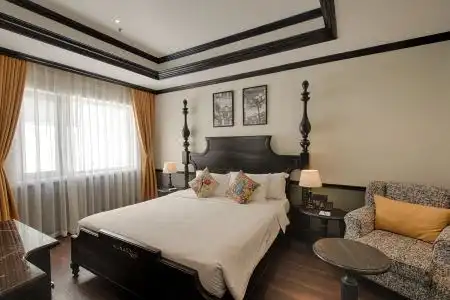 Monarque Danang - 40