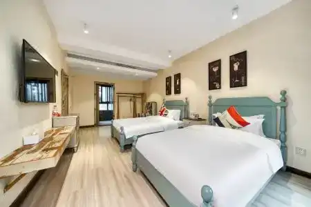 Tranquil Inn - 12