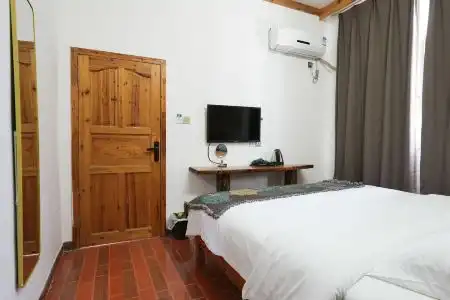 Longquan Inn - 102
