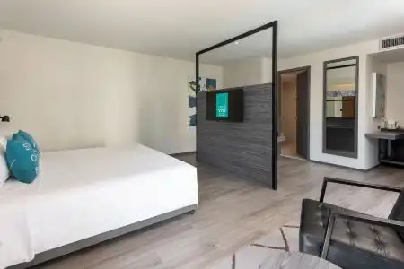 Cross Vibe Bangkok Sukhumvit - formerly X2 Vibe Bangkok Sukhumvit - SHA Plus - 80