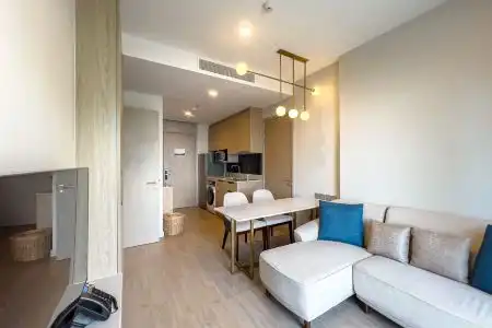 S Sriracha & Residence - 143