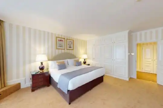 Cheval Thorney Court at Hyde Park - 70