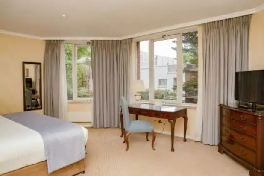 Cheval Thorney Court at Hyde Park - 55