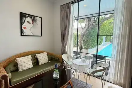 La Riva Boutique - 6