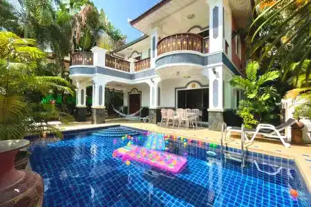 Madee Villa - Pattaya Holiday House Walking Street 6 Bedrooms - 3