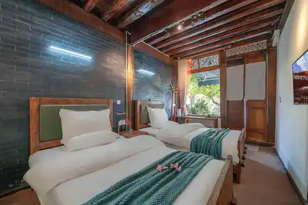 Lijiang Suhe Xiaoyu - 70