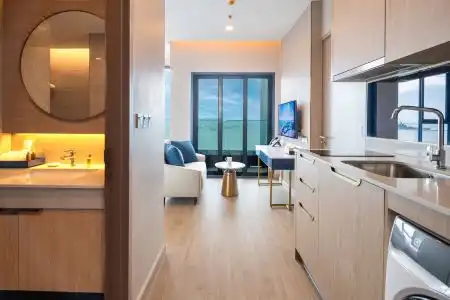 S Sriracha & Residence - 128