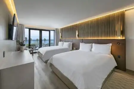 La Jolla Cove Suites - 38