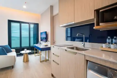 S Sriracha & Residence - 129