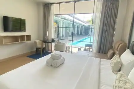 La Riva Boutique - 45