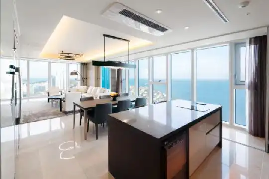 Grand Lct Residence - 85
