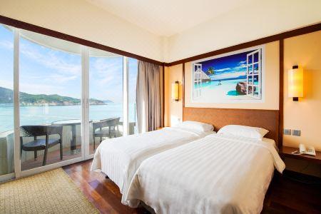 Warwick Cheung Chau - 2