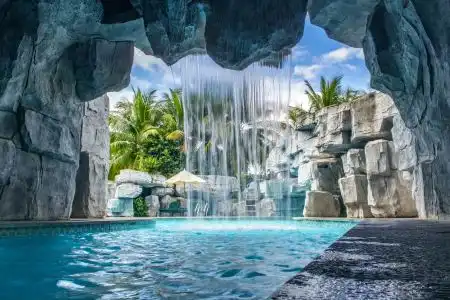 Sanya Yazhou Bay Resort, Curio Collection by Hilton - 3