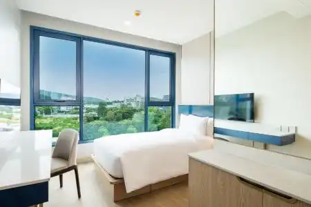 S Sriracha & Residence - 83