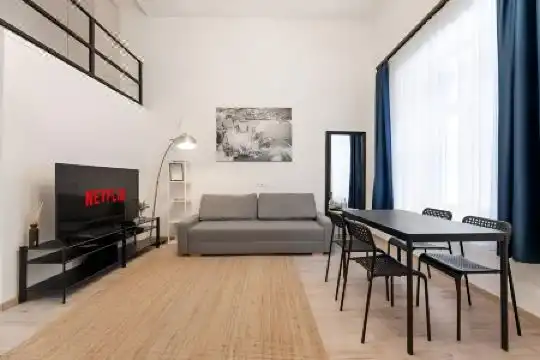 Kocka Szálló - 5