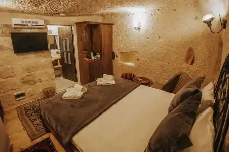 Vintage Cave House - 38