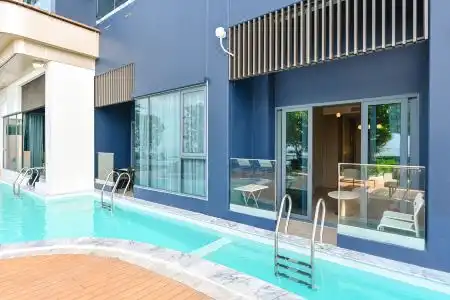 S Sriracha & Residence - 148