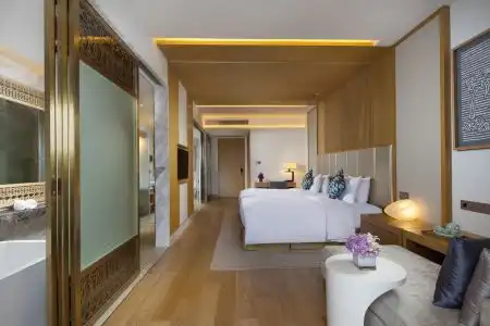 Sanya Yazhou Bay Resort, Curio Collection by Hilton - 64