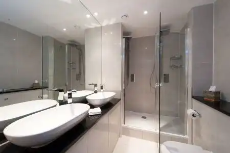 No. 11 Boutique & Brasserie - 32