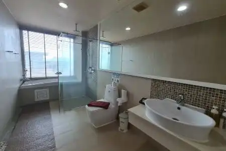 The Baycliff Residences - 19