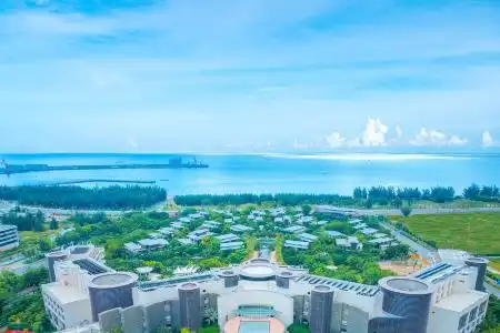 Sanya Yazhou Bay Resort, Curio Collection by Hilton - 4