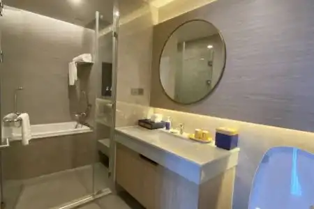 S Sriracha & Residence - 51