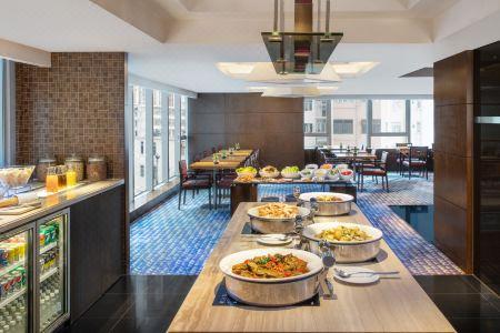 Courtyard by Marriott - 9
