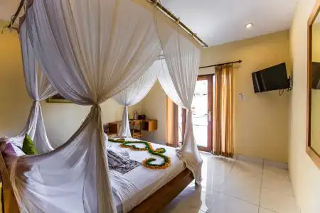 Asri Sari - 6
