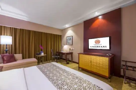 Yanyuan International - 32