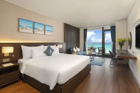 Canvas Danang Beach - 10