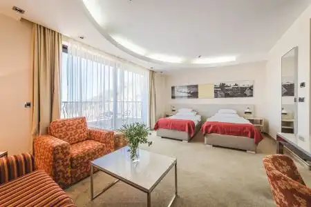 HEC Residence - 83