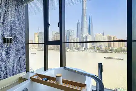 Artist on the Bund - 27