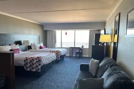 Best Western Plus Sandcastle Beachfront - 1