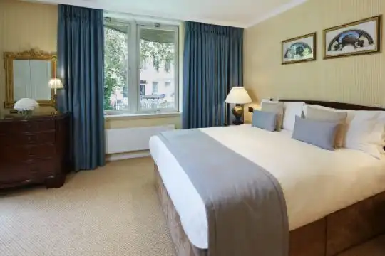 Cheval Thorney Court at Hyde Park - 46
