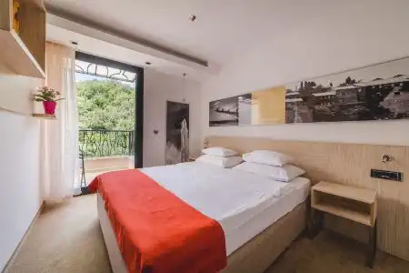 HEC Residence - 92