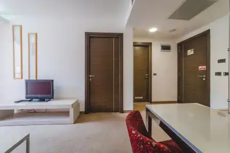 HEC Residence - 100