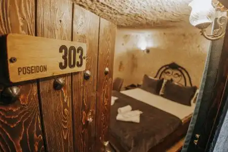 Vintage Cave House - 40