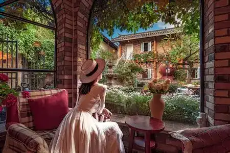 Guanxin · Half a Mile | Monet Garden Inn Monet Garden - 1