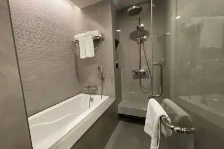 S Sriracha & Residence - 61