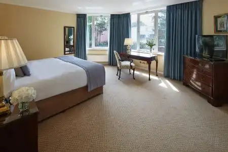 Cheval Thorney Court at Hyde Park - 4