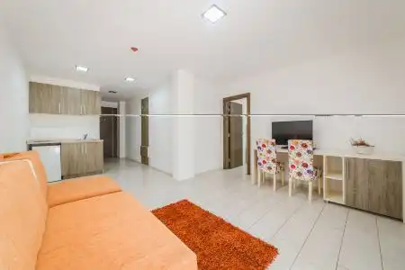 HEC Residence - 80